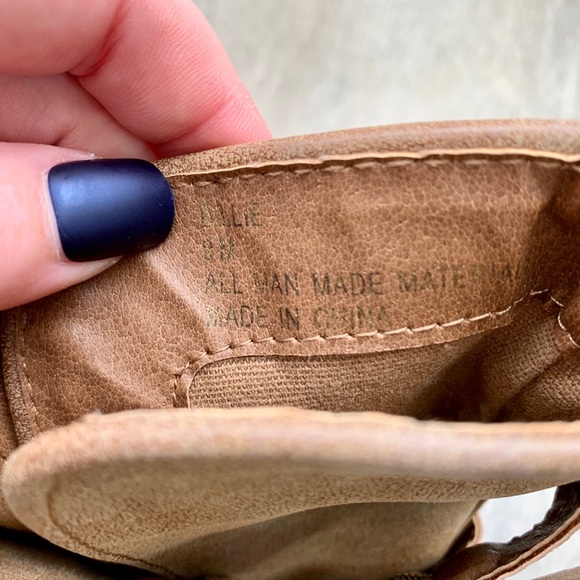 NEW MADDEN GIRL Billie Light Brown Slip On Boots - Picture 4 of 4